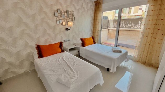 Resale - Villa -
Ciudad Quesada - Pueblo Bravo
