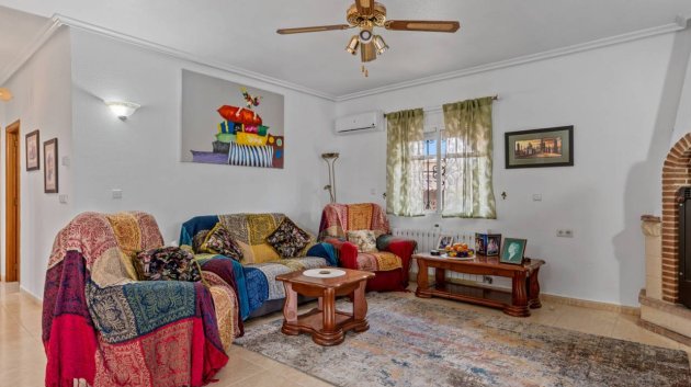 Resale - Villa -
Catral