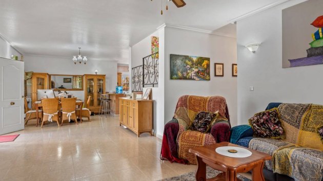 Resale - Villa -
Catral