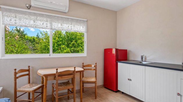 Resale - Villa -
Catral
