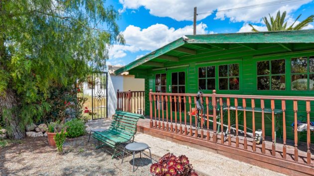 Resale - Villa -
Catral