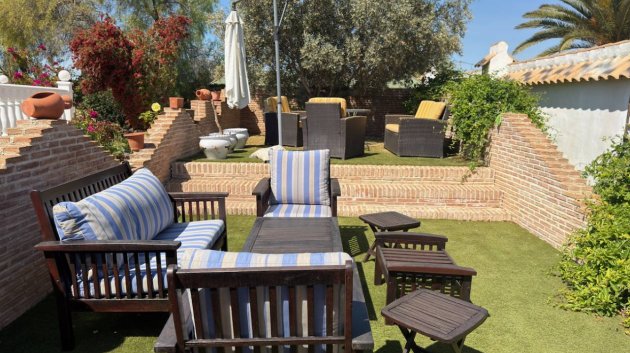 Resale - Villa -
Catral