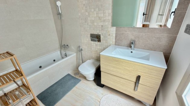 Reventa - Chalets -
Ciudad Quesada - Costa Blanca