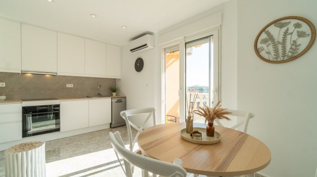 Resale - Apartments -
Torrevieja - La Mata