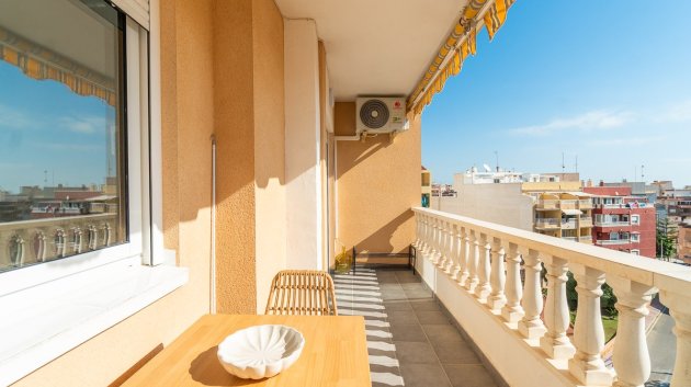 Resale - Apartments -
Torrevieja - La Mata