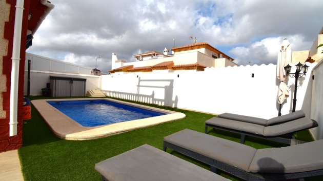 Resale - Villa -
Orihuela Costa - Playa Flamenca