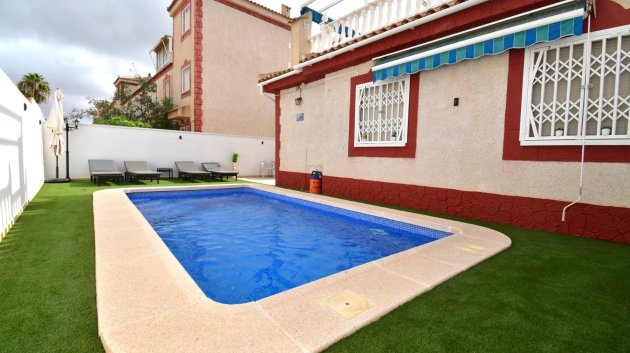Resale - Villa -
Orihuela Costa - Playa Flamenca