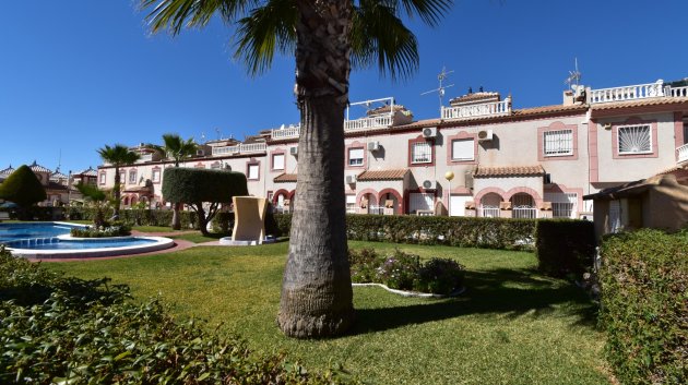 Resale - Villa -
Orihuela Costa - Playa Flamenca