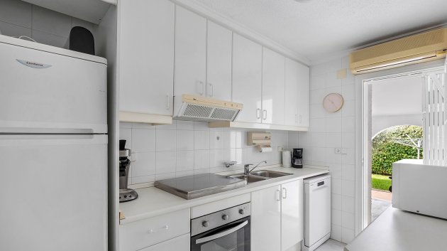 Resale - Villa -
Torrevieja - Playa Los Locos