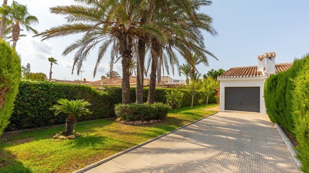 Resale - Villa -
Torrevieja - Playa Los Locos
