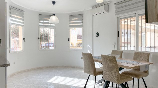 Resale - Townhouse -
Torrevieja - Nueva Torrevieja