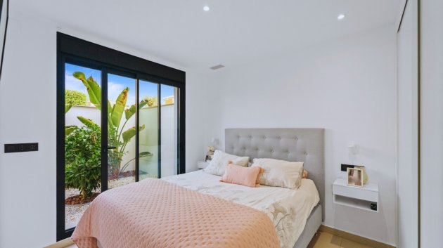 Resale - Villa -
Los Montesinos - La Herrada