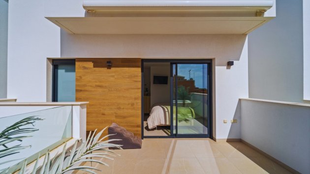 Resale - Villa -
Los Montesinos - La Herrada
