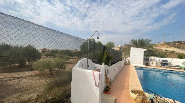 Resale - Villa -
Abanilla