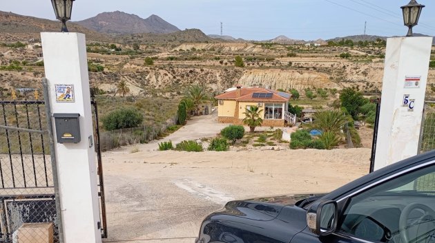 Resale - Villa -
Abanilla