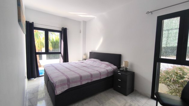 Resale - Villa -
Polop - Alberca