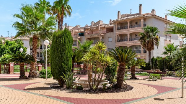 Resale - Apartments -
Orihuela Costa - Playa Flamenca