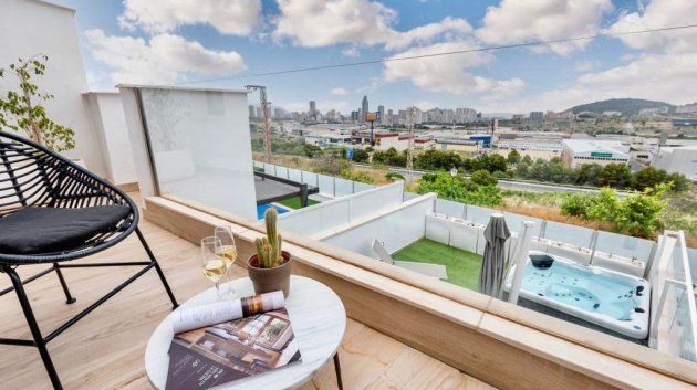 Resale - Townhouse -
Finestrat - Urbanización