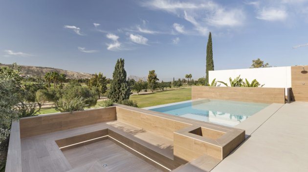 Obra nueva - Chalets -
La Finca Golf