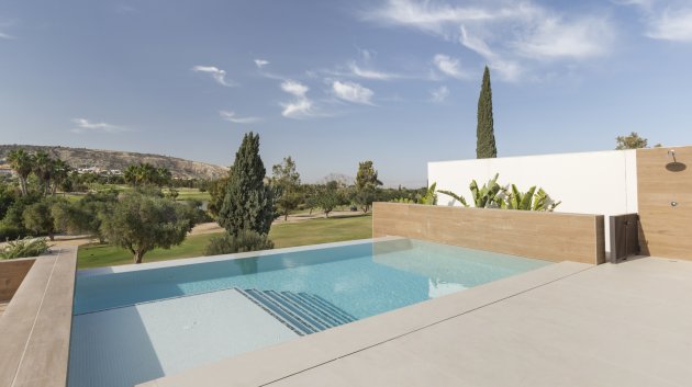 Obra nueva - Chalets -
La Finca Golf