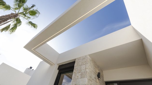 Obra nueva - Chalets -
La Finca Golf