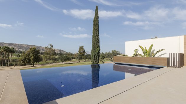 Obra nueva - Chalets -
La Finca Golf