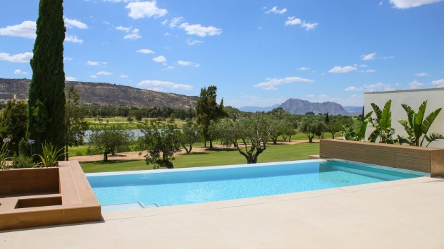 Obra nueva - Chalets -
La Finca Golf