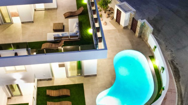 Obra nueva - Chalets -
Ciudad Quesada