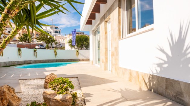 Obra nueva - Chalets -
Ciudad Quesada