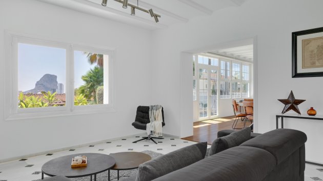 Resale - Villa -
Calpe - Gargasindi