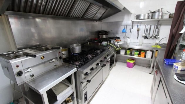 Resale - Commercial -
Calpe - Playa De Arenal