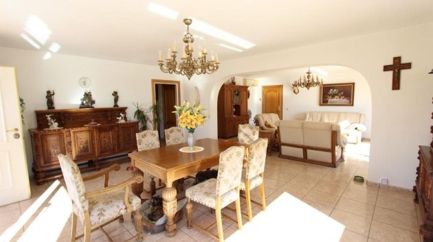 Resale - Villa -
La Nucía - El Tossal-Bello Horizonte