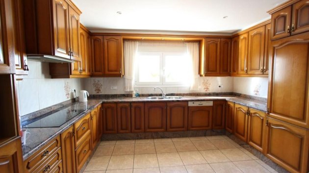 Resale - Villa -
La Nucía - El Tossal-Bello Horizonte