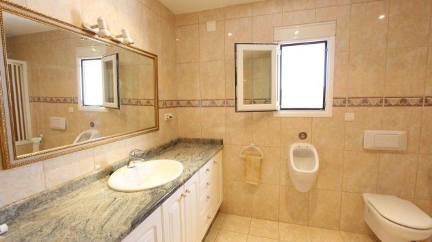 Resale - Villa -
La Nucía - El Tossal-Bello Horizonte
