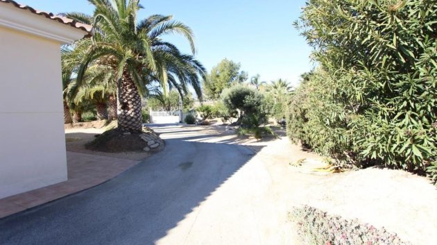 Resale - Villa -
La Nucía - El Tossal-Bello Horizonte