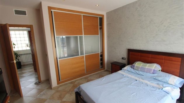 Resale - Villa -
Calpe - Cometa