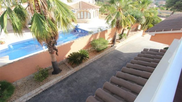 Resale - Villa -
Calpe - Cometa