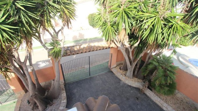 Resale - Villa -
Calpe - Cometa