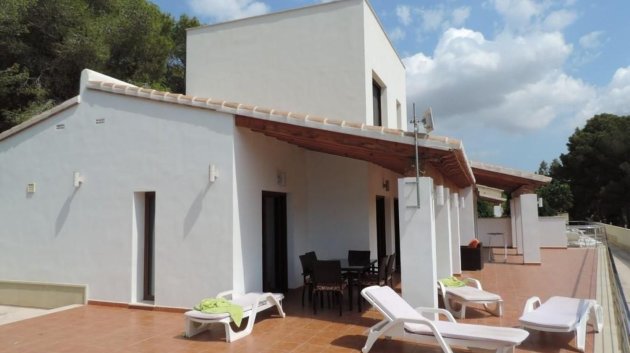 Resale - Villa -
Moraira - Pinar de Advocat-Cometa