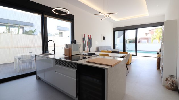 Resale - Villa -
Formentera del Segura - Fincas de La Vega