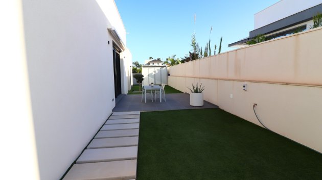 Resale - Villa -
Formentera del Segura - Fincas de La Vega