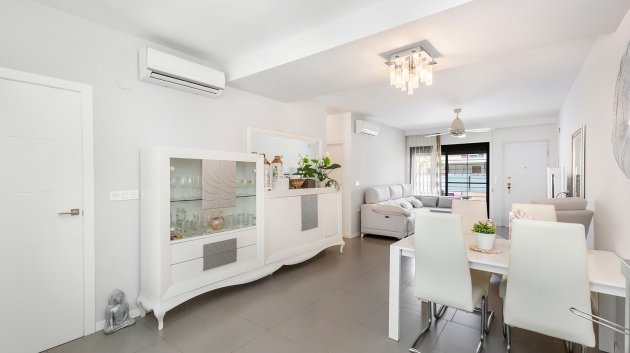 Reventa - Apartamentos -
Pilar de la Horadada - Torre de la Horadada