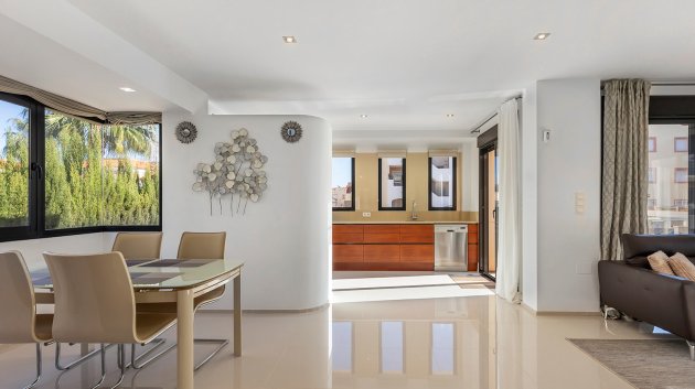 Reventa - Chalets -
Orihuela Costa - La Zenia