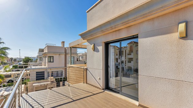 Reventa - Chalets -
Orihuela Costa - La Zenia