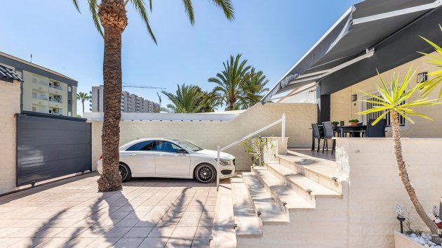 Reventa - Chalets -
Torrevieja - Rocio del Mar