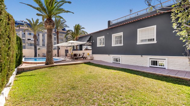 Reventa - Chalets -
Torrevieja - Rocio del Mar