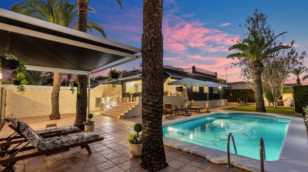 Reventa - Chalets -
Torrevieja - Rocio del Mar