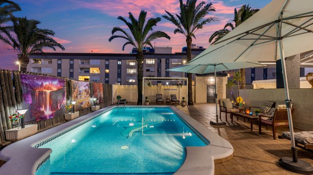 Reventa - Chalets -
Torrevieja - Rocio del Mar
