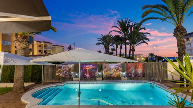 Reventa - Chalets -
Torrevieja - Rocio del Mar