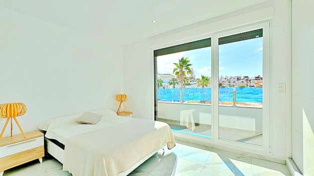Reventa - Adosado -
Torrevieja - Los Balcones